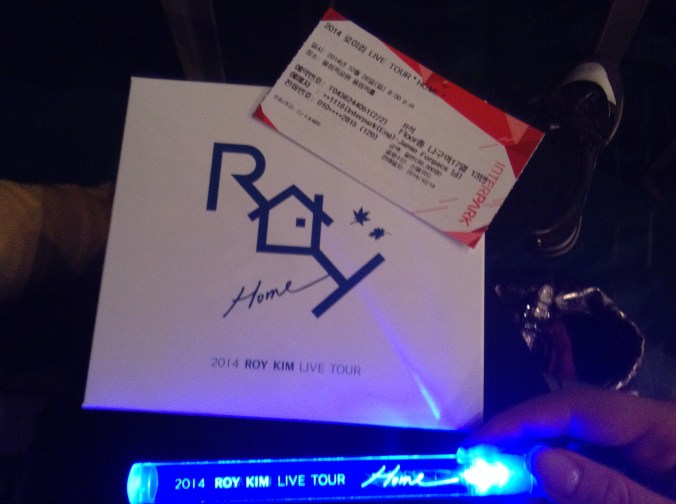 As the concert happened subsequently to writing this post, here's ticket, bandannas (the box holding them, that is), and light stick. 